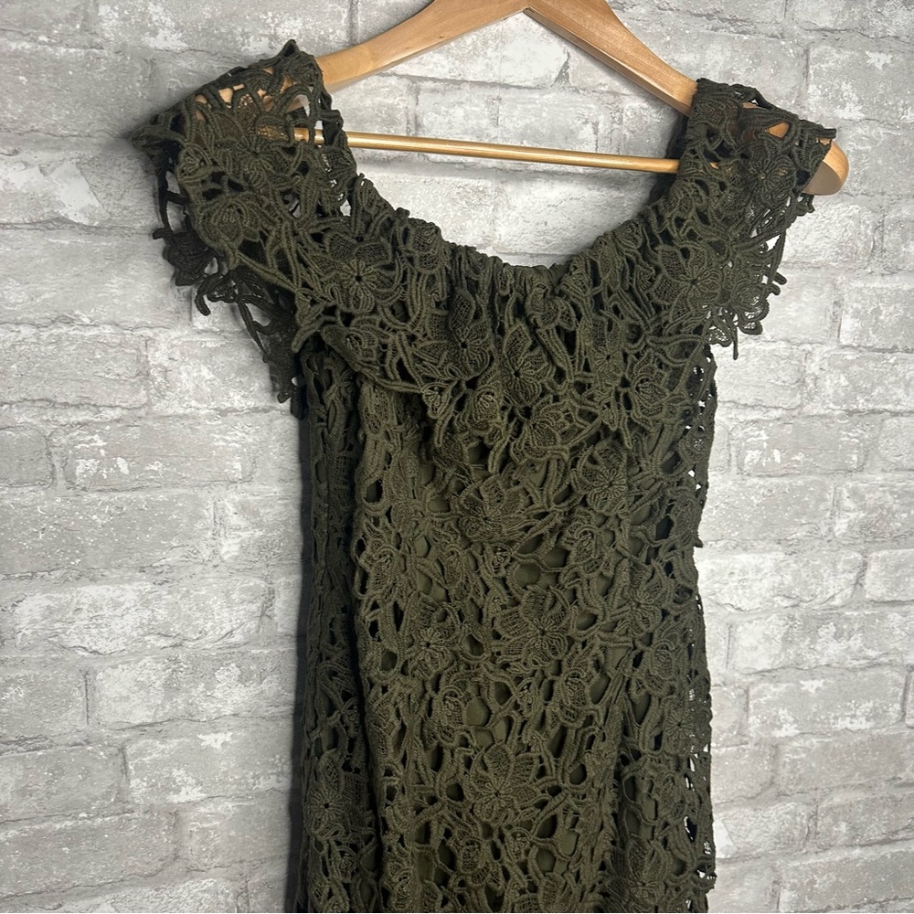 EUC Style Stalker Women’s Thalia Dress Elegant Crocheted NWT Size Medium (Olive) - Picture 3 of 16